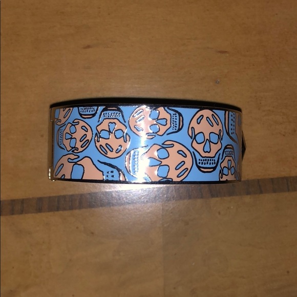 Alexander McQueen Skull Bangle - Picture 3 of 10